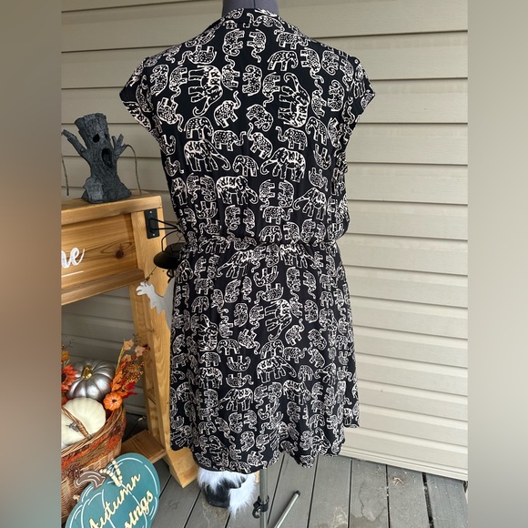 Anthropologie Maeve NORONHA BLACK ELEPHANT MOTIF faux wrap dress size medium - Picture 5 of 13